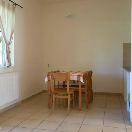 Vandorlo Szallo Hostel Sarospatak